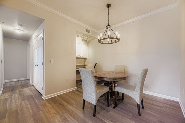 Building Photo - Charming 1 bed/1 bath Condo with Garage- Gated Community with Pool and Fitness Center