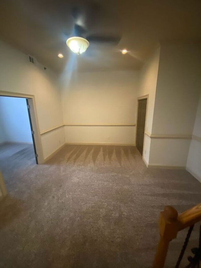 Building Photo - Excellent location, amazing upgrades and great price!