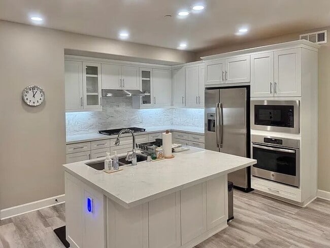 Building Photo - 16750 Coyote Bush Dr