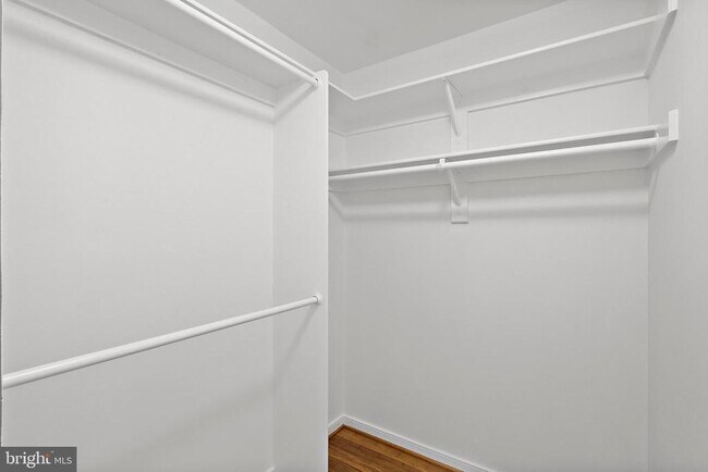 Building Photo - 1460 Waterfront Rd