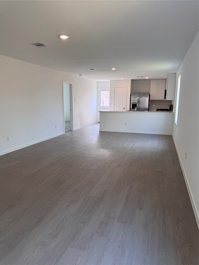 Building Photo - 3088 Fantasy Ter Dr