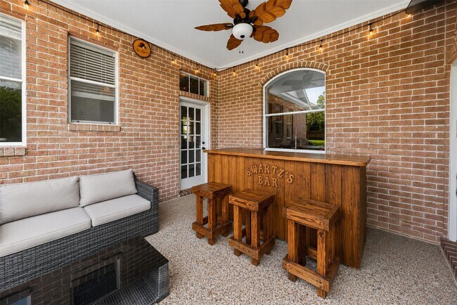 Building Photo - 16410 Emilia Ct