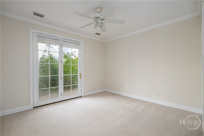 Building Photo - 7 Sky Sail Cir