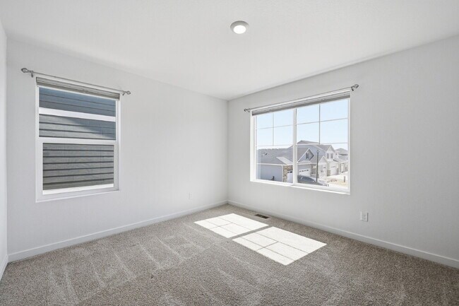 Building Photo - $2,695.95- 3 bed, 2.5 bath Home in Monument with Central AC and 2 Car Garage!