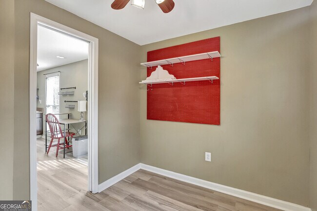 Building Photo - 300 Briarwood Rd