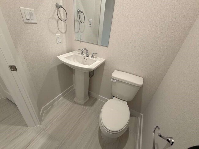 Building Photo - 11239 Peacock Flower St