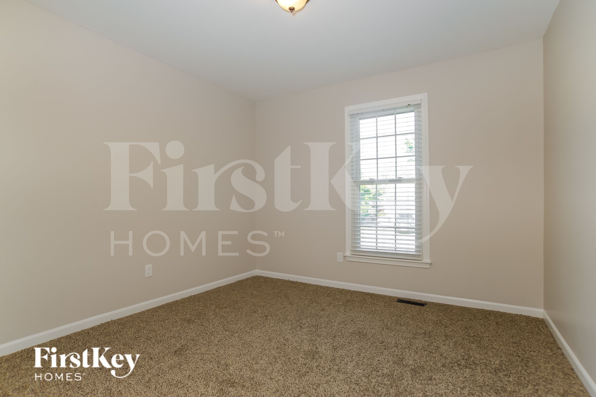 Building Photo - 8705 N Wayland Ave