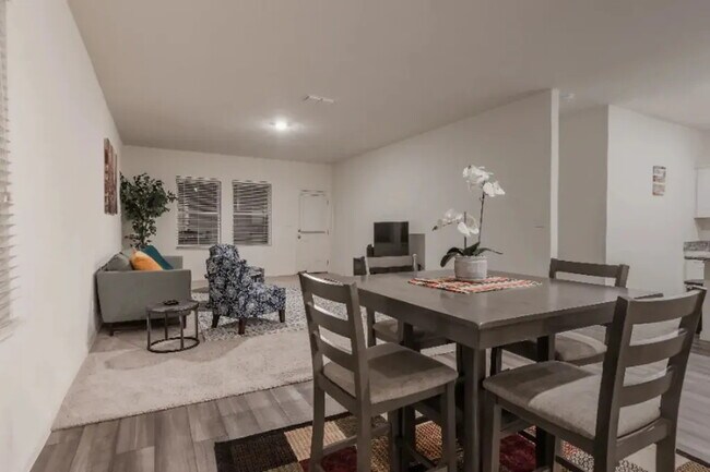Building Photo - 224 Waterbuck Lp