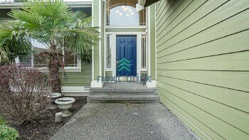 Building Photo - 4 Bed and 2.5 Bath Single-family Home is Available for Rent