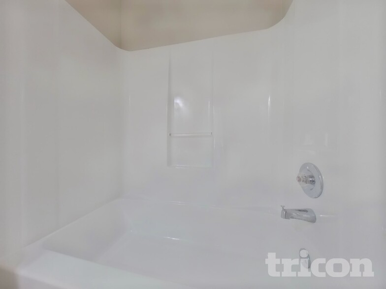 Building Photo - 115 Fairfax Dr