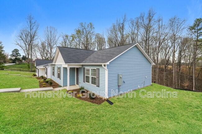 Building Photo - 2814 Carrollwood Dr