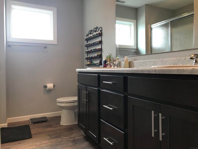 Building Photo - 2119 Meadowsweet Pkwy