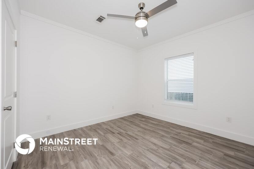 Building Photo - 1605 Daniel St