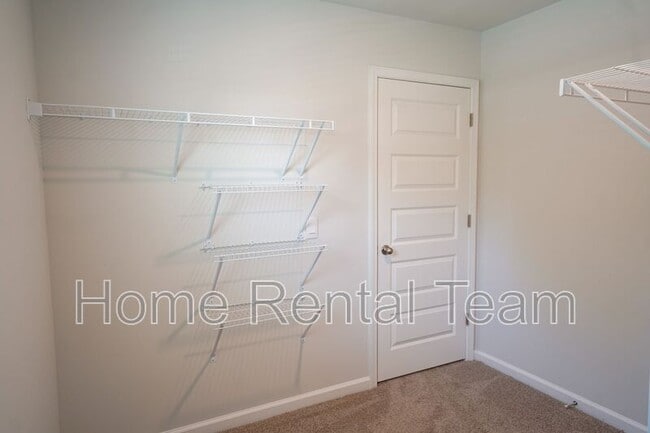 Building Photo - 133 Painted Lady Lp