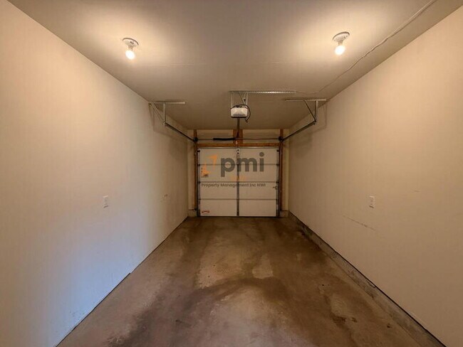 Building Photo - 122-124-124 Park Ave