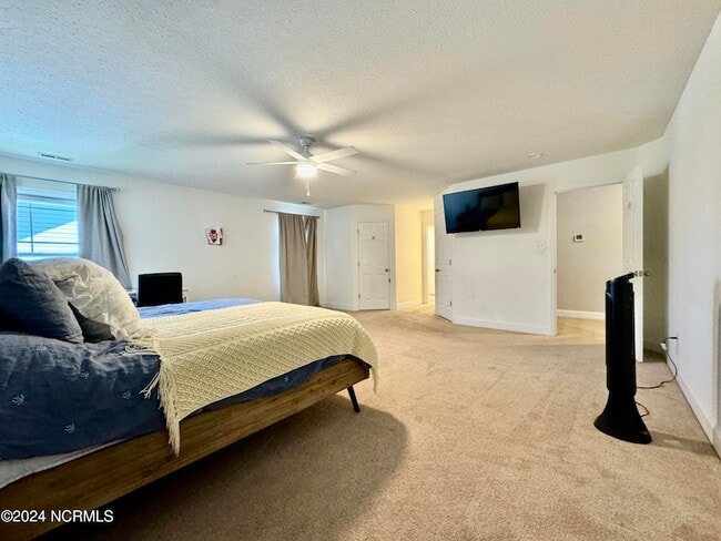 Building Photo - 3112 Catarina Ln