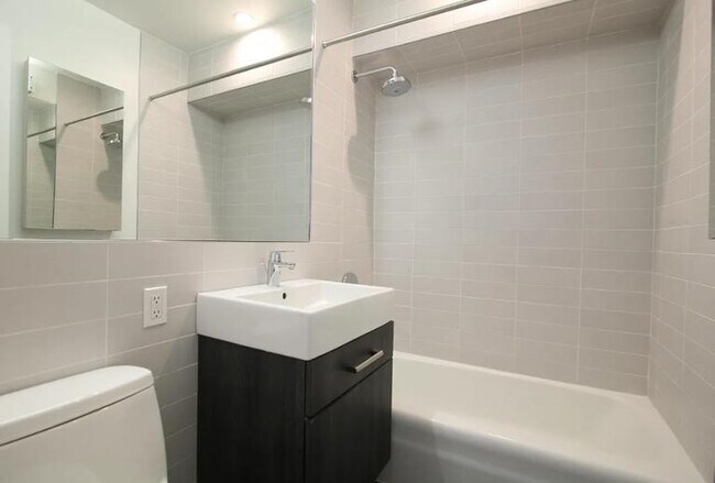 Building Photo - 2 bedroom in New York NY 10011