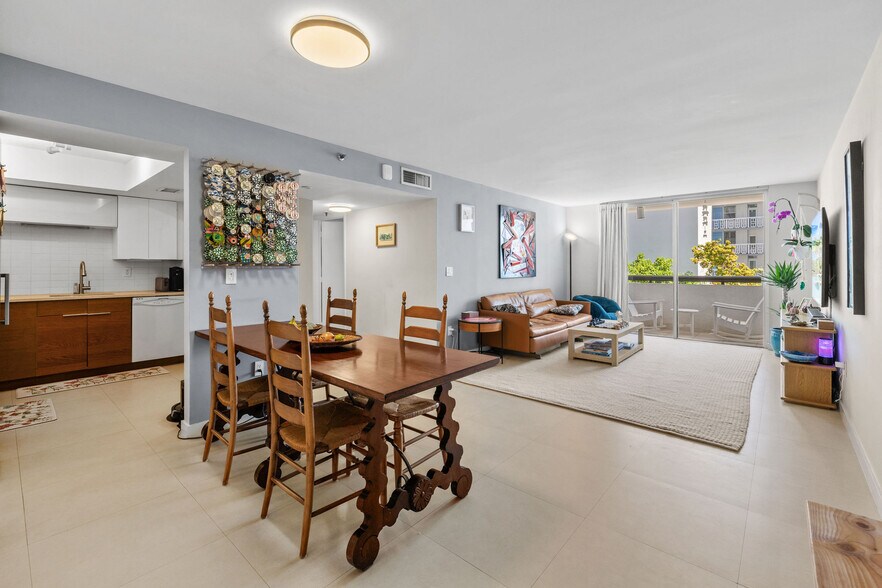 Building Photo - 1775 Washington Ave