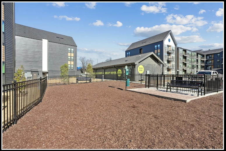 Building Photo - 700 Craighead St