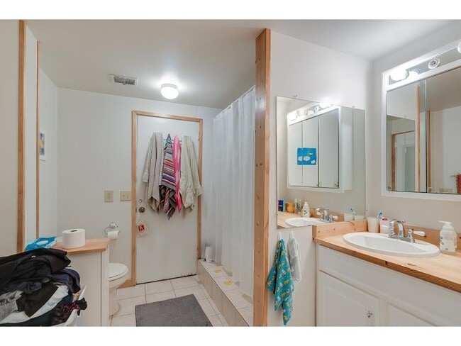 Building Photo - 4005 W 44th St