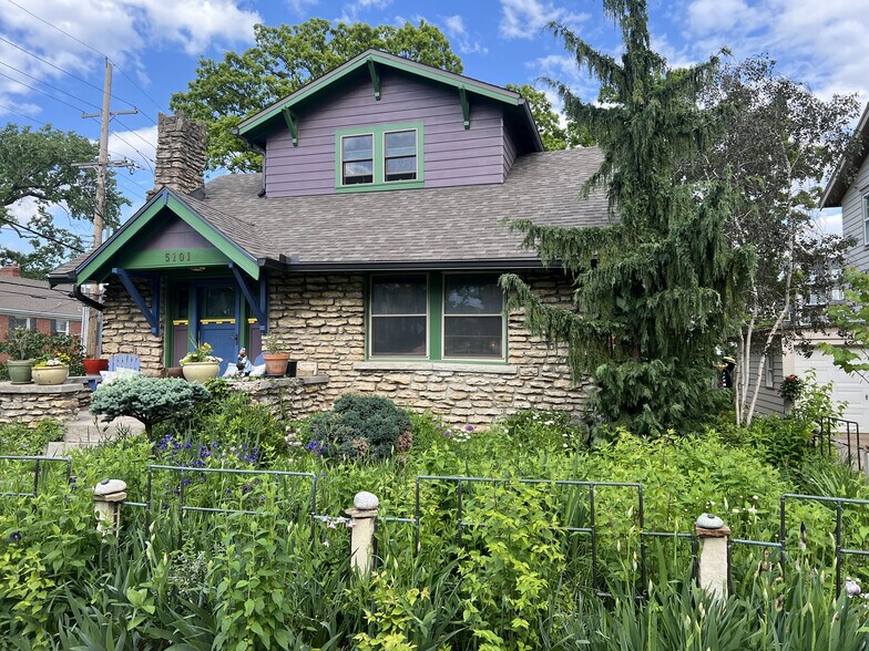 Building Photo - 5101 Grand Ave