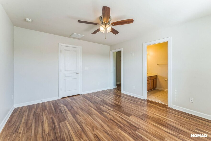 Building Photo - 1006 Trigger Dr