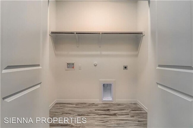 Building Photo - 7213 Tonka Ln