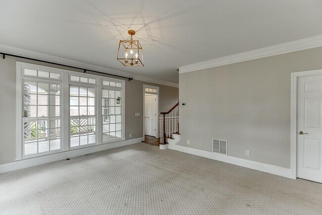 Building Photo - 2885 Towne Village Dr NW