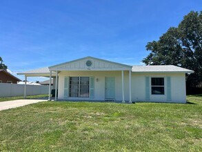 Building Photo - * Coming Soon * Furnished 2/2 in Port St Lucie