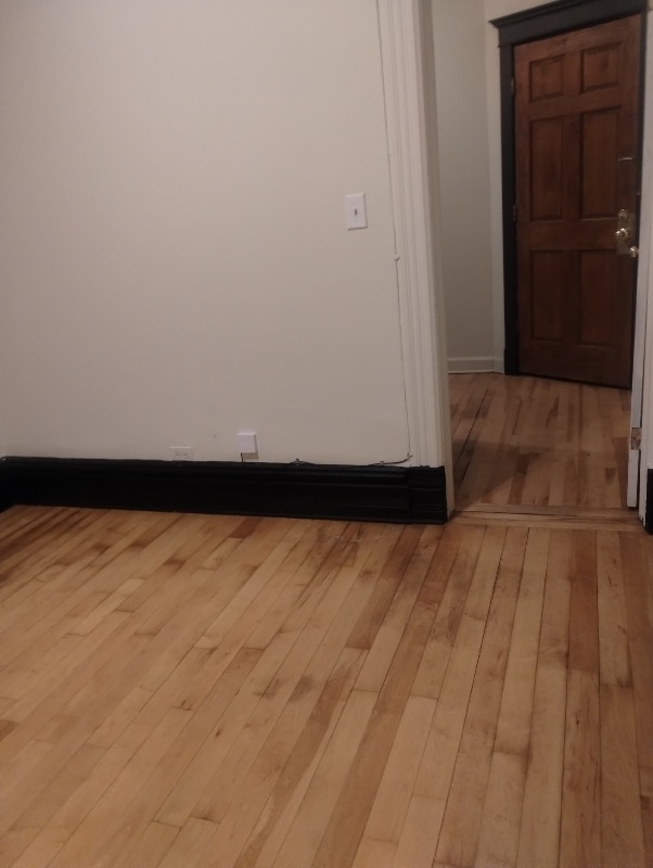 Building Photo - 1942 W Division St