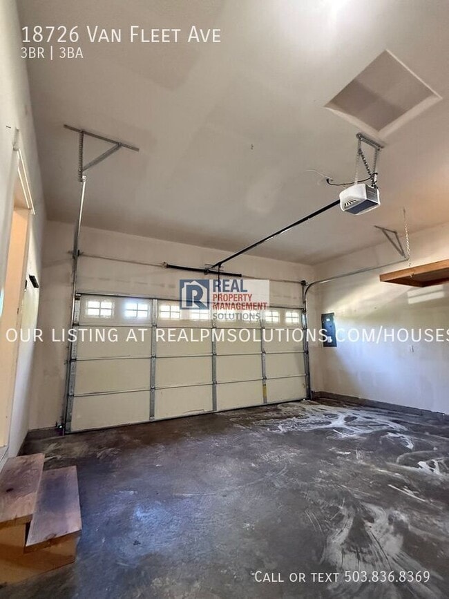 Building Photo - 18726 Van Fleet Ave