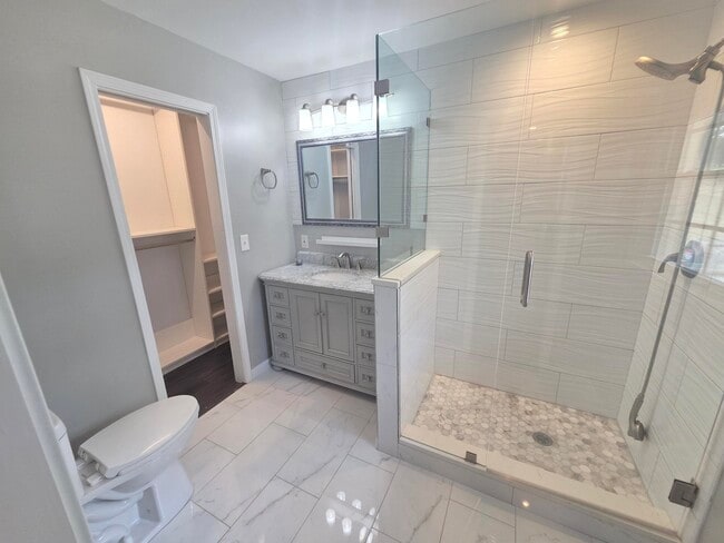 Building Photo - 4064 Cedar Knoll Dr