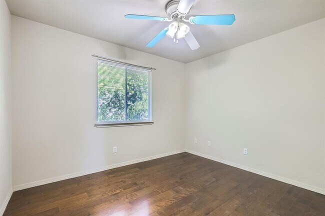 Building Photo - 1714 Candelaria Mesa Dr