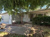 Building Photo - 130 Brady Ct