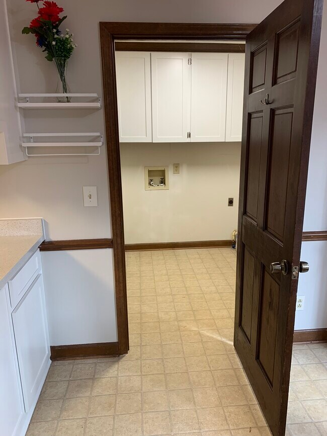 Building Photo - 7504 Milestone Ct