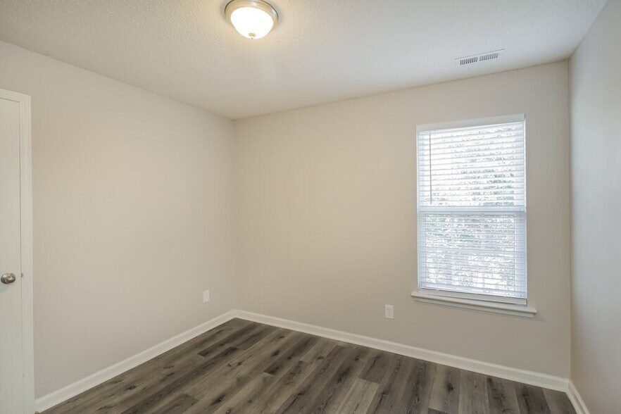 Building Photo - 15252 Eric Kyle Dr