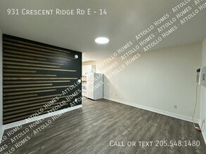 Building Photo - 931 Cres Rdg E Rd
