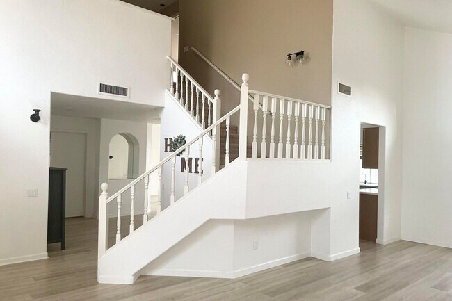 Building Photo - 11417 W Sage Ct