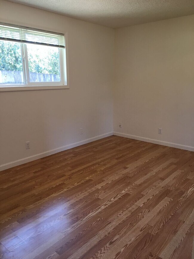 Building Photo - frna02