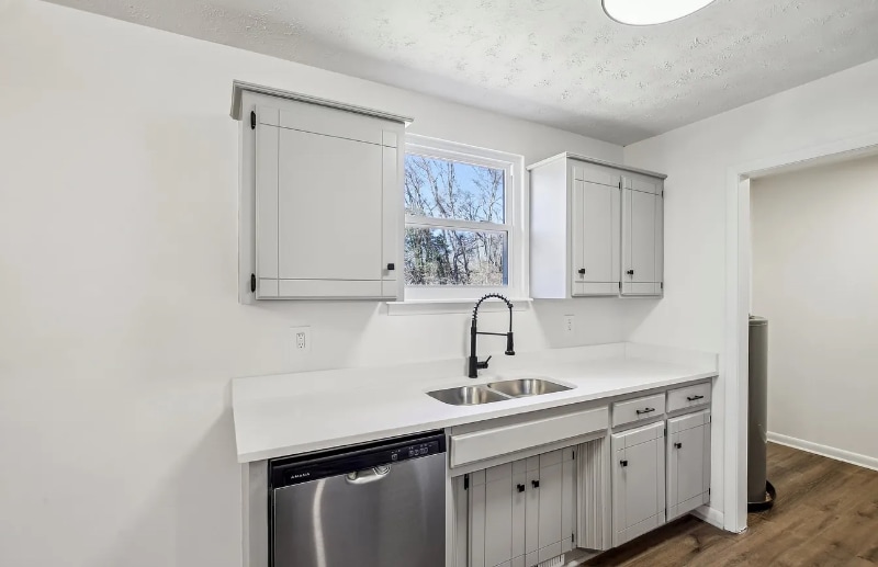 Building Photo - 109 Rosswood Dr