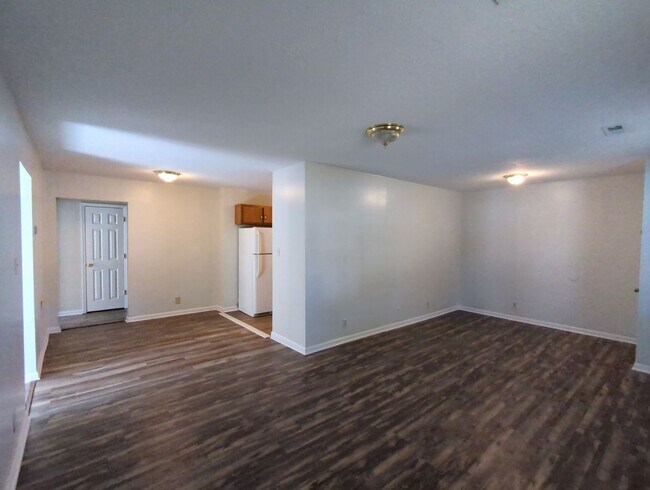 Building Photo - 115 Summerfield Rd