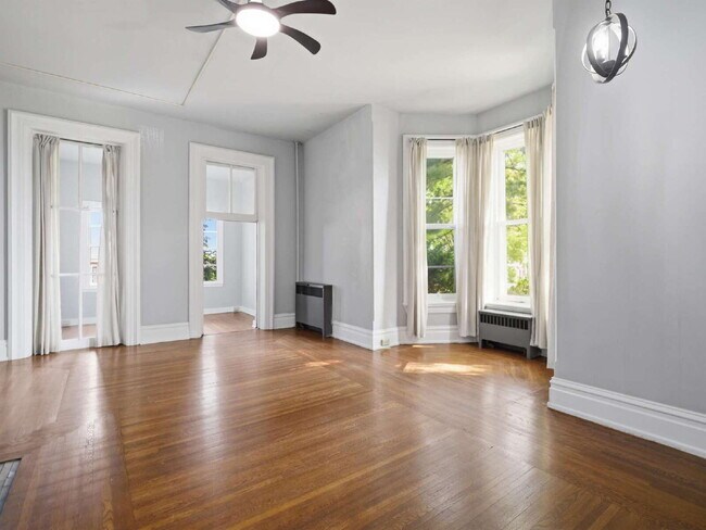 Building Photo - Charming 2-Bedroom, 1-Bath First-Floor Residence in a Beautifully Renovated Historic Home