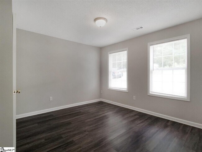 Building Photo - 915 Black Snake Rd