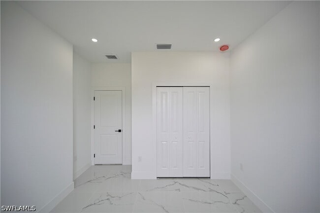 Building Photo - 4107 13th St SW