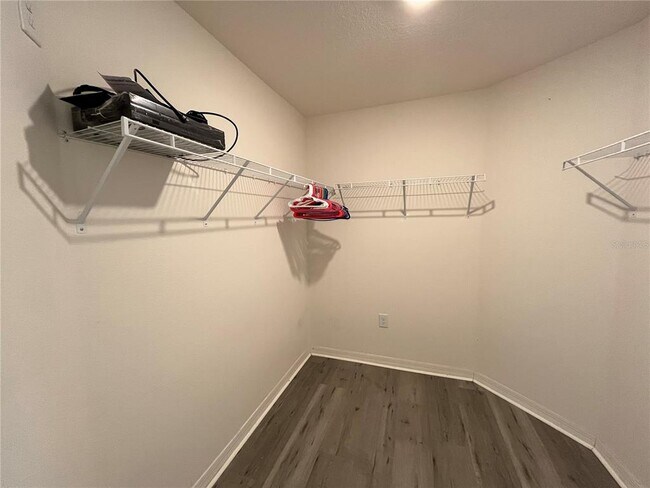 Building Photo - 2121 Hibiscus Pl