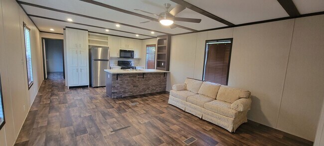 Building Photo - 2651 Barron Rd