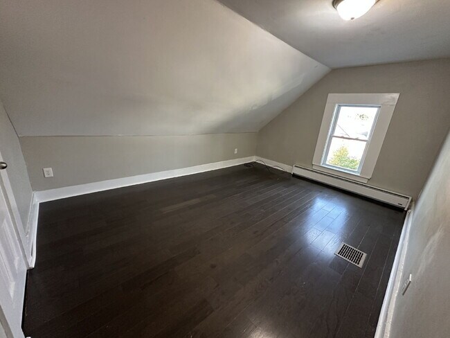 Building Photo - 55B River Street