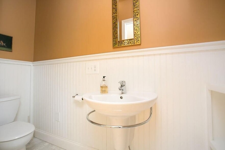 Building Photo - 1 Seaview Ave