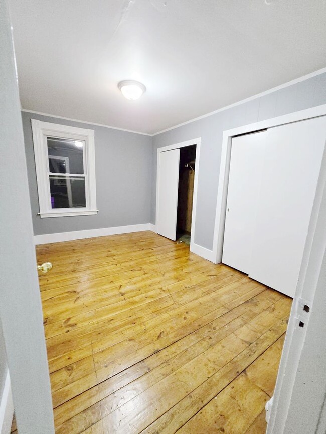 Building Photo - 348 Fairmount St
