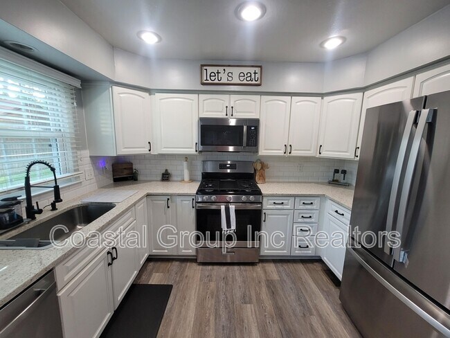 Building Photo - 1012 Meadowview Pl